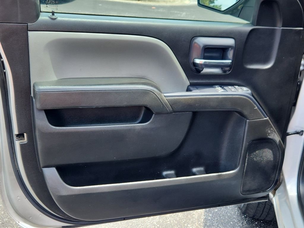 2018-Chevrolet-Silverado_1500_237179-11