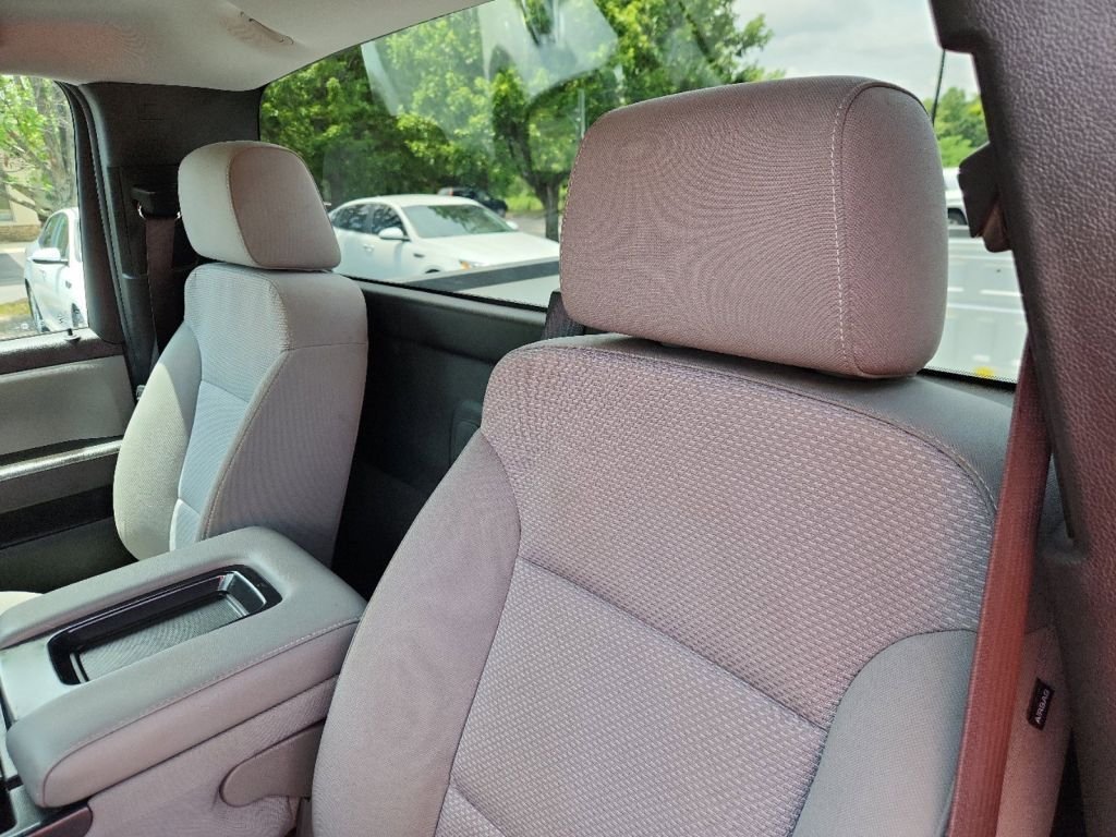 2018-Chevrolet-Silverado_1500_237179-14