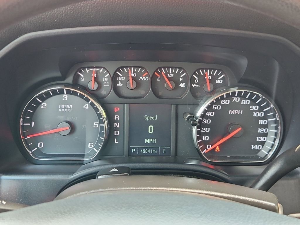 2018-Chevrolet-Silverado_1500_237179-18