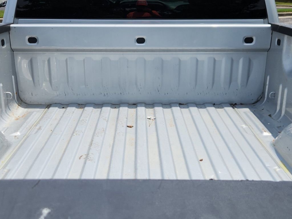 2018-Chevrolet-Silverado_1500_237179-8